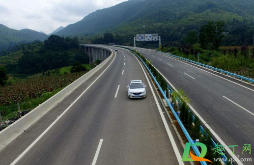 2021春节前一天高速路收不收费(2021春节期间高速收费)