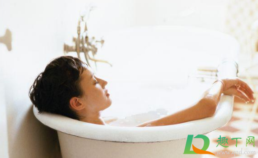 泡澡前吃东西好还是不吃东西好(洗澡后吃东西好不好) 泡澡前吃东西好还是不吃东西好(洗澡后吃东西好不好)