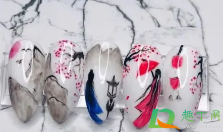 圣诞做什么美甲好看2020(2020最流行的美甲造型)