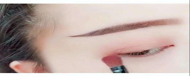 桃花眼化妆步骤(桃花眼如何画眼妆)