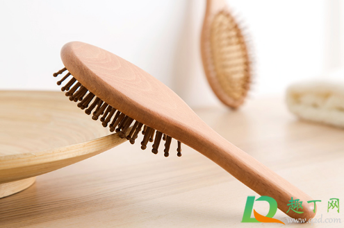 气囊梳子气囊软好还是偏硬好(气囊梳子软齿好还是硬齿好)