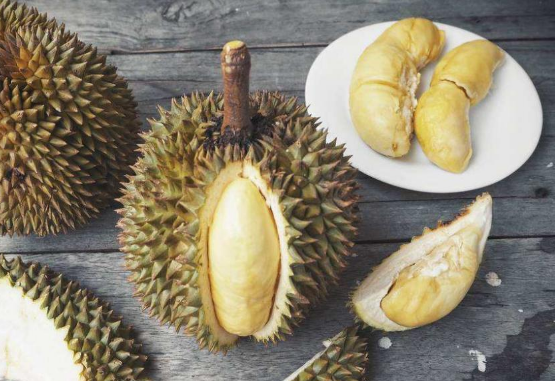 榴莲常温好吃还是冰的好吃(榴莲是冰冻好吃还是常温的好吃)