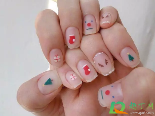 圣诞做什么美甲好看2020(2020最流行的美甲造型)