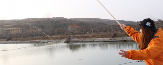 冬天什么时间钓鱼好(冬天什么时辰钓鱼最好)