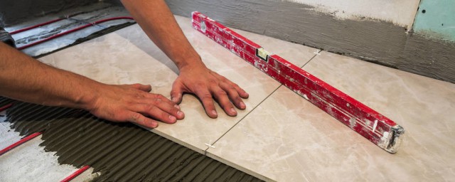 地板砖干铺有什么好处(地板砖能干铺吗怎么铺法)