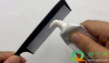 梳子油了怎么洗(怎么给梳子去油) 梳子油了怎么洗(怎么给梳子去油)