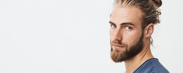 这两款发型可以说是非常适合了(适合哪款发型)