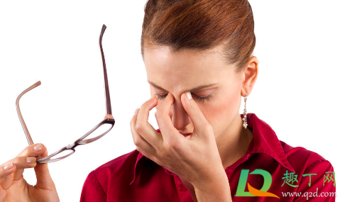 眼睛哭肿了能睡觉吗(眼睛哭肿了睡觉能好吗)