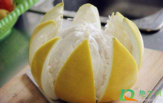 柚子皮可以放衣柜里吗(柚子皮放在家里) 柚子皮可以放衣柜里吗(柚子皮放在家里)