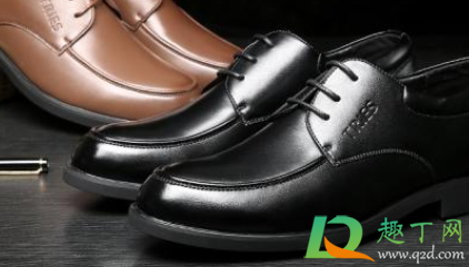 皮鞋进水后怎么除臭(皮鞋被水泡了,如何除臭) 皮鞋进水后怎么除臭(皮鞋被水泡了,如何除臭)