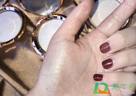 日常妆有必要打高光吗(高光适合日常化妆使用吗)