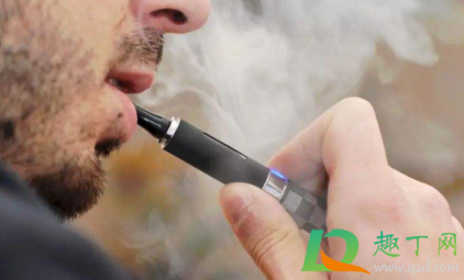 电子烟和香烟哪个危害大(水果味电子烟和香烟哪个危害大)