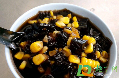 龟苓膏是龟壳做的吗(龟苓膏龟壳做的?)