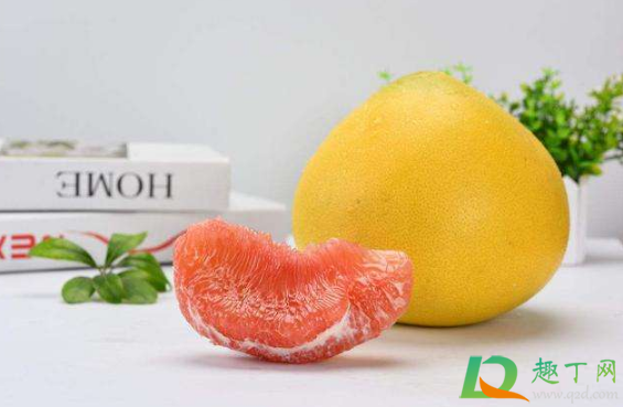 红柚子比白柚子热量高吗(白柚和红柚哪个热量高)
