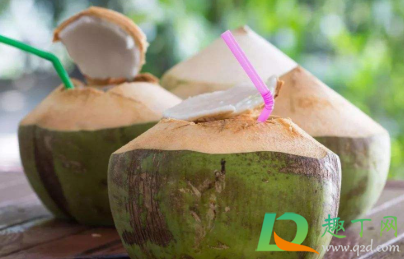 怎么开椰子方法简单(怎么开椰子的方法)