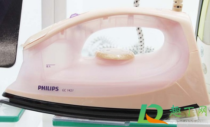 电熨斗不出热气怎么回事(电熨斗不出气了怎么办)