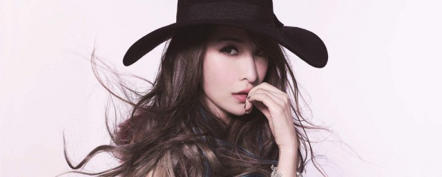 网络上说体验萧亚轩的快乐什么意思(让我感受一下萧亚轩的快乐什么意思)