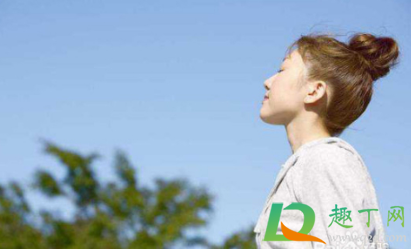 为什么吸气会两肋疼(吸气两肋里面疼怎么回事)