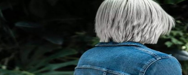 两个洗发小妙招分享(洗头发小技巧)