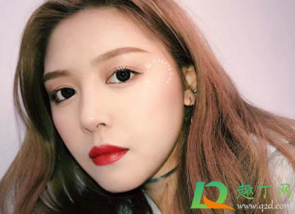 美瞳戴反了能感觉出来吗(美瞳戴反了没感觉)