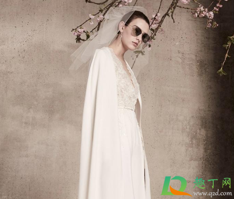 婚纱有味道正常吗(婚纱有甲醛吗)