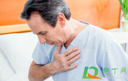 为什么吸气会两肋疼(吸气两肋里面疼怎么回事)