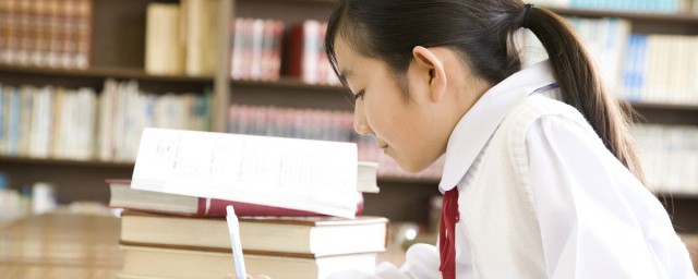 怎么让初中生按时完成作业(怎样鼓励初中生认真完成作业)