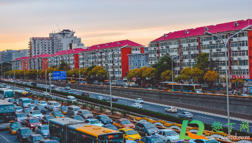 2021春节前一天回家高速堵车严重吗(2021年五一前一天高速堵车吗)