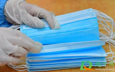 戴口罩睡觉会有危险吗(坐火车戴口罩睡觉会有危险吗)