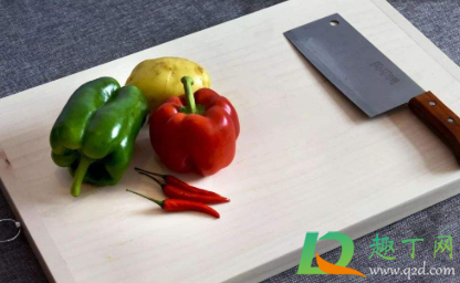 切菜的案板怎么清洗(切肉的案板怎么清洗)