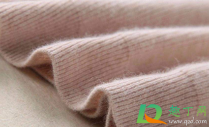 羊绒羊毛衫用什么洗最好(羊绒衫最好怎么洗)