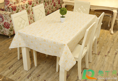 桌面烫痕如何处理(如何去除桌上的烫痕)