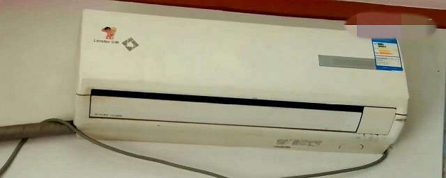 挂式空调排水口位置在哪(挂式空调排水管在哪位置)