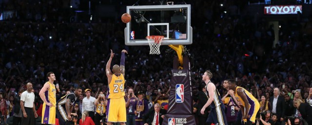 原地单手肩上投篮的方法(原地单手肩上投篮步骤)