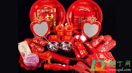 嫁妆钱给多少需要告诉男方吗(嫁妆钱是男方出钱给女方买吗)