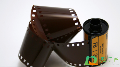 胶卷拉出来就作废了吗(胶卷扯出来了)