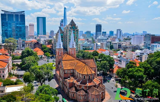 2021年元旦出去玩的人多吗(2021国庆出去玩的人多吗)