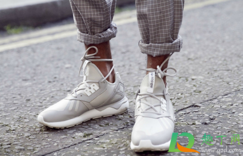 卷的裤腿老是掉怎么办(裤腿卷上去掉下来)