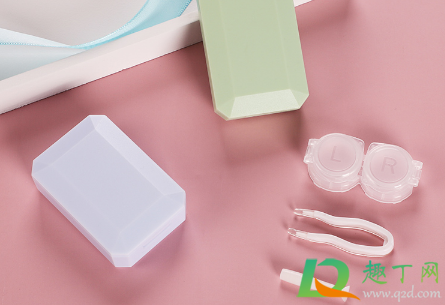 美瞳盒里的小瓶子是干嘛用的(刚买的美瞳瓶子里装的什么)