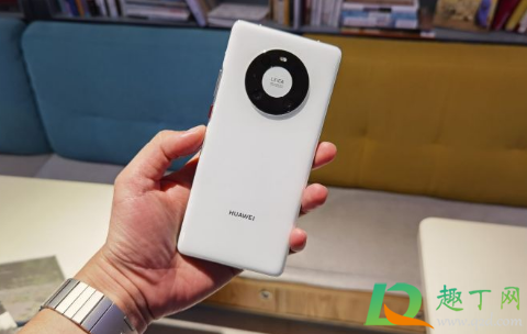 华为mate40屏幕是谁生产的(华为mate40屏幕厂商有什么区别)