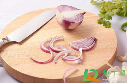 切菜的案板怎么清洗(切肉的案板怎么清洗)