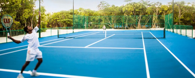 网球场中网的高度为多少厘米?(网球场中网尺寸)