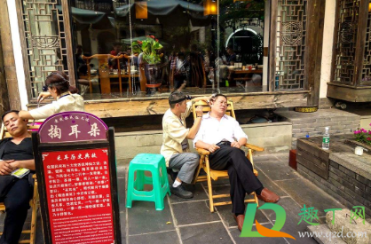 掏耳朵感觉疼是怎么回事(掏耳朵耳朵疼是怎么回事)