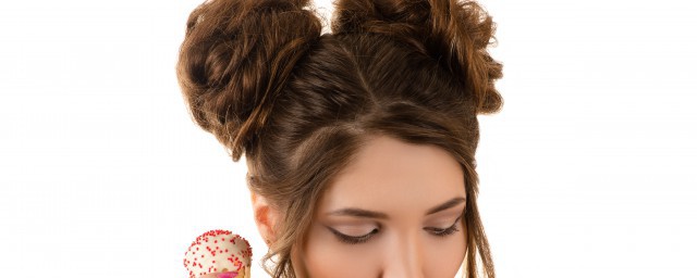 这样扎头发十分清新调皮(怎么扎头发)