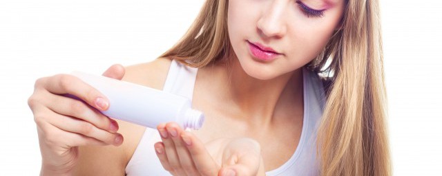 晚霜使用要点(晚霜是怎么用的用在哪个步骤)