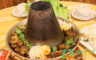 怎么去除铜锅上的锈迹(铜锅怎么除锈锈怎么去除)