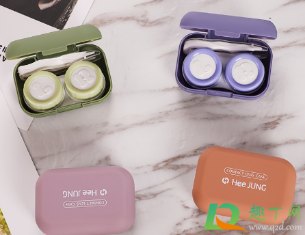 美瞳盒里的小瓶子是干嘛用的(刚买的美瞳瓶子里装的什么)