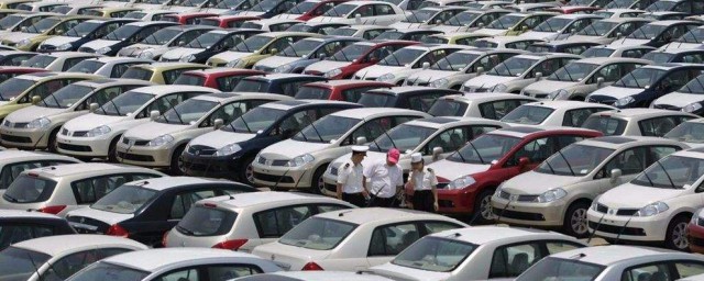 看出身铭牌可以看出来吗