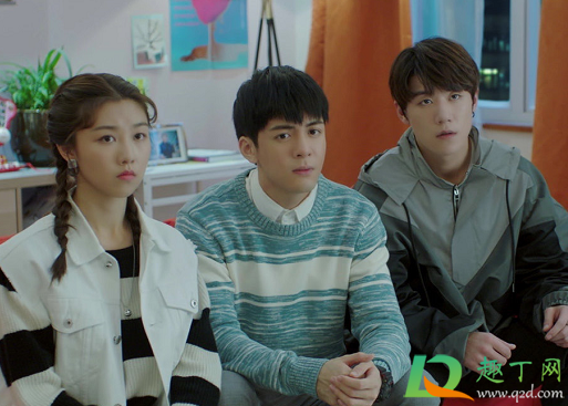 我在香港遇见他李嘉是精神分裂还是双重人格 我在香港遇见他李嘉是精神分裂还是双重人格