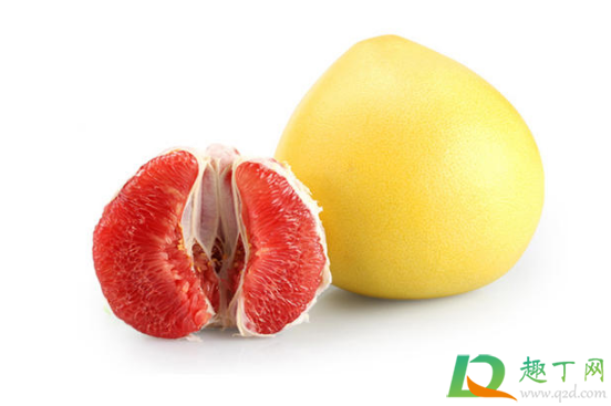 红柚子皮发红是不是打了色素(柚子打了红色素是什么样子)